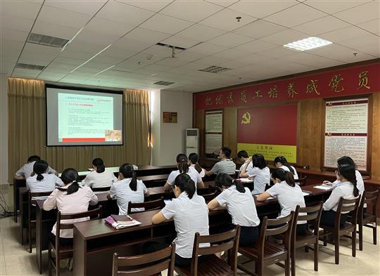 九游·体育（jiuyou.com）官方网站组织参加疫情常态化下建筑企业经营管理风险管控培训